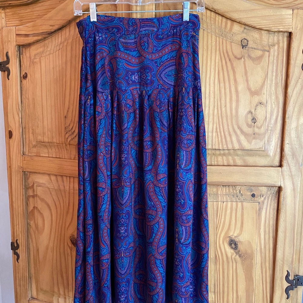 Gorgeous jewel tones mid skirt career evening s/m